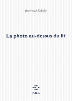 La photo au-dessus du lit